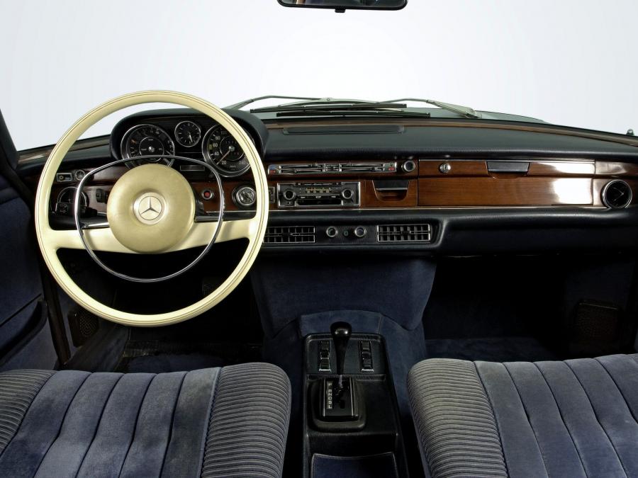 Торпедо Mercedes-Benz 280 SEL 3.5 (W108) 1970 года  (фото 5 из 7)